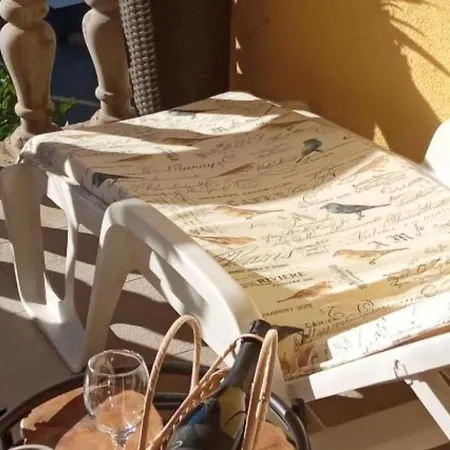 Apartment Cozy Garden With Terrace And Bbq
