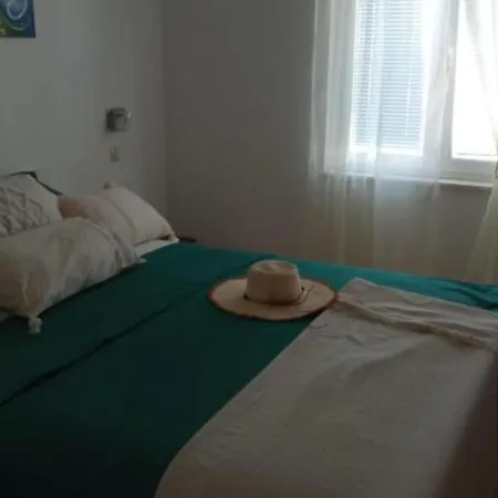 Cozy Garden With Terrace And Bbq Appartement *