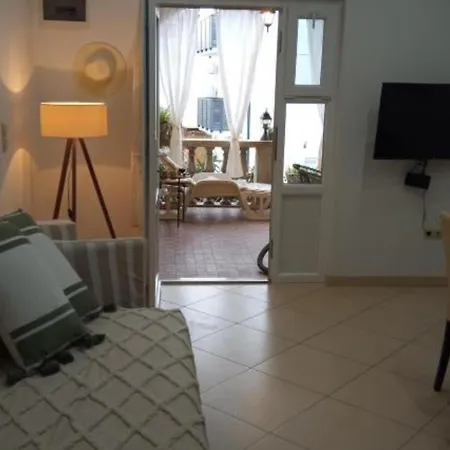 Cozy Garden With Terrace And Bbq *