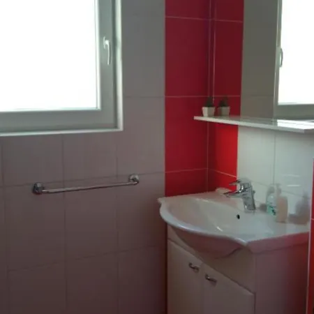 Cozy Garden With Terrace And Bbq *