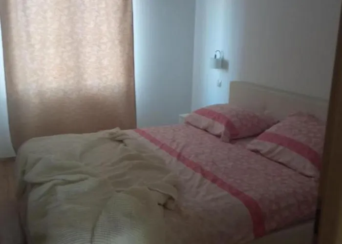 Cozy Garden With Terrace And Bbq فوديس