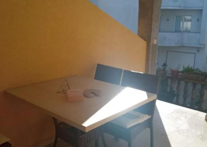 شقة Cozy Garden With Terrace And Bbq فوديس