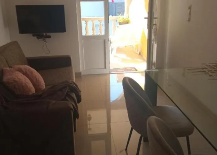 Cozy Garden With Terrace And Bbq * فوديس